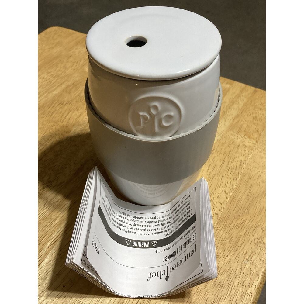 Pampered Chef Ceramic‎ White Microwave Egg Cooker 1529 w/ Instructions